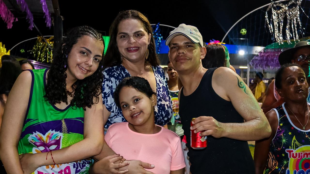 Foto 92 de 238 — Trabiju Folia 2026 arrasta multidão com Bloco Furacão, Santa Maria e DJ Joantony; veja fotos